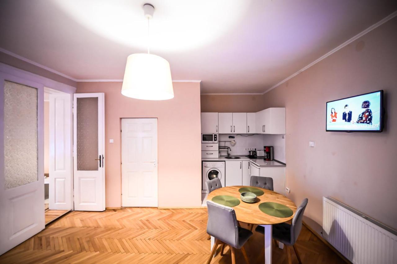 Jules' Sunny, Spacious And Central Apartment ซีบิว ภายนอก รูปภาพ